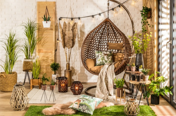 Jak modnie zaaranżować ogród, taras i balkon? Sprawdź trendy tego sezonu